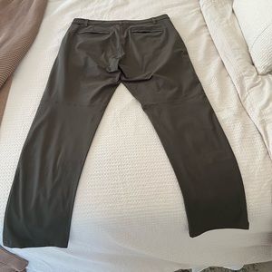 Lululemon Commission Classic Fit Pants
